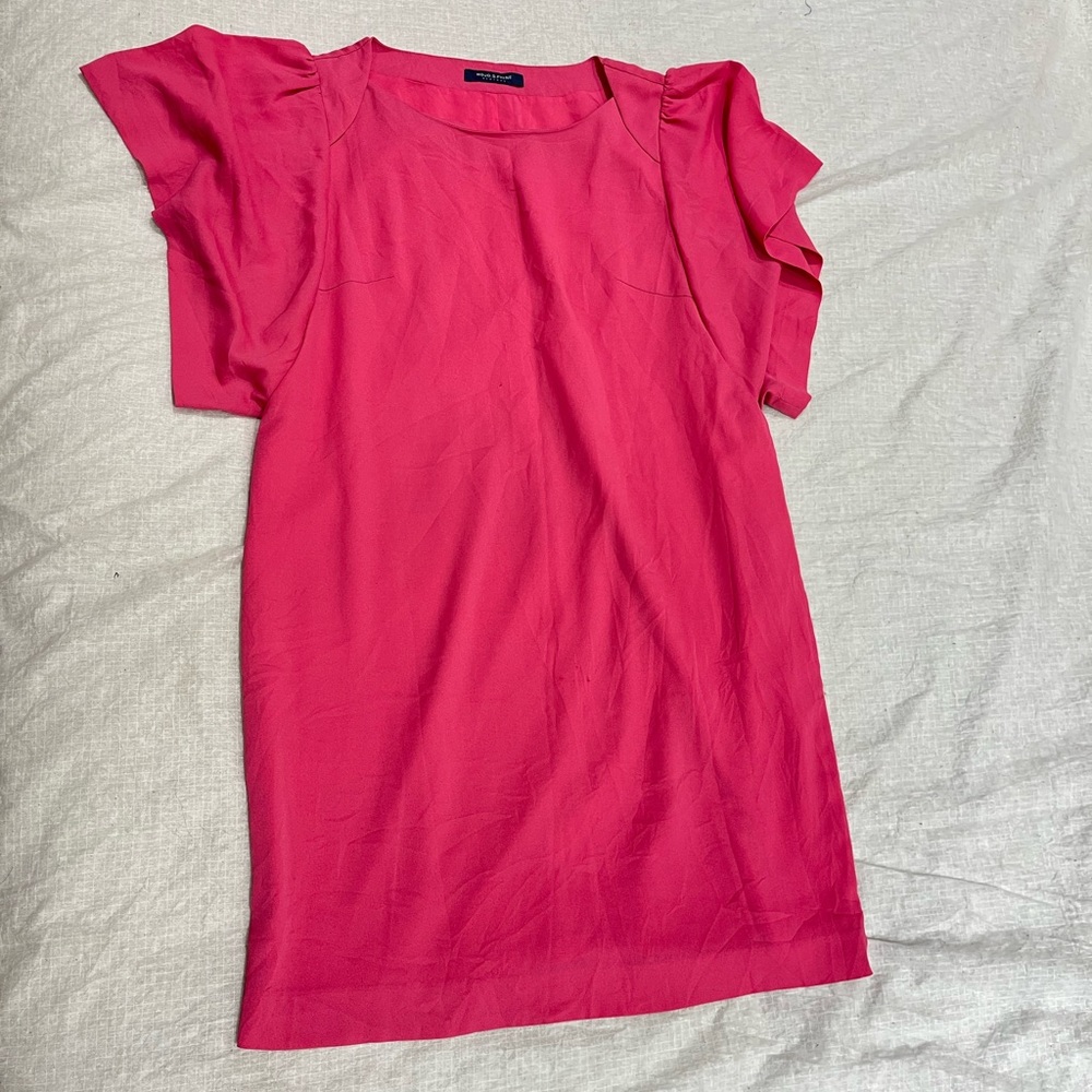 Pink dress with cute sleeves - Picture 5 of 7